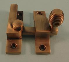 THD103N/AB Straight Arm Fastener - Narrow - Old Beehive Knob in Antique Brass 